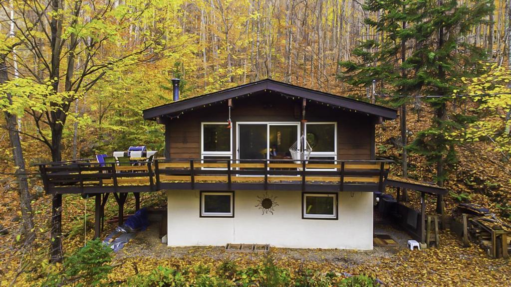 Chalet Dans Les Arbres. 3 Ch. /Trees House 3Bdr Lac Sainte-Marie Exteriör bild
